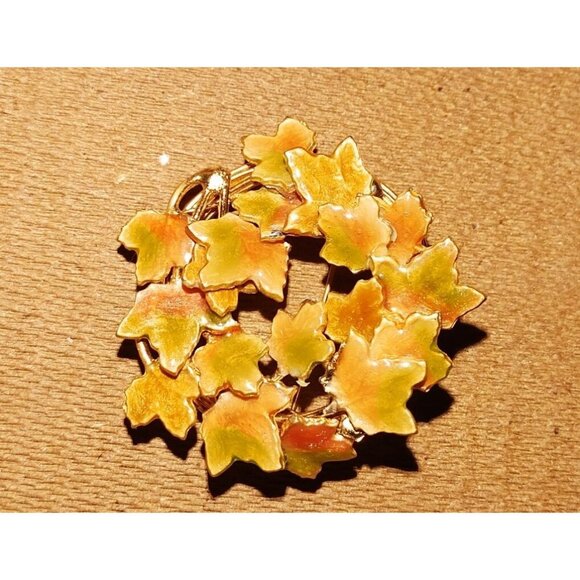 Vintage Yellow Enamel Autumn Leaf Wreath Pin Brooch Gold-Tone Metal - Picture 3 of 3
